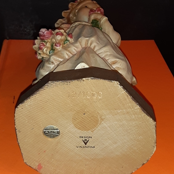 Vintage  Figurine - Picture 3 of 9